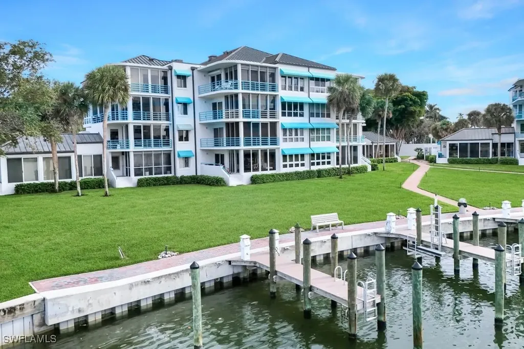 355 Park Shore Drive Naples FL 34103