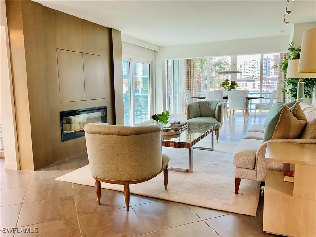 355 Park Shore Drive Naples FL 34103