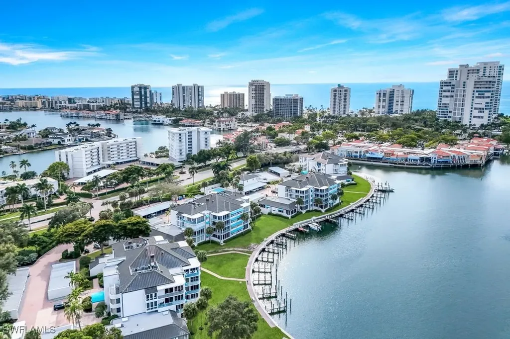 355 Park Shore Drive Naples FL 34103