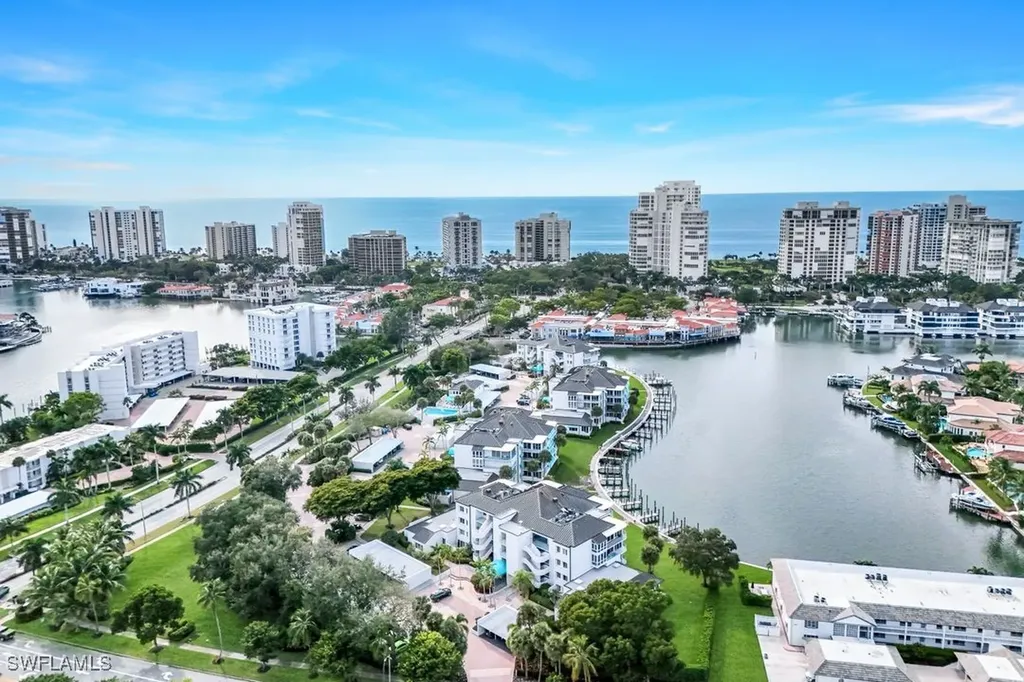 355 Park Shore Drive Naples FL 34103