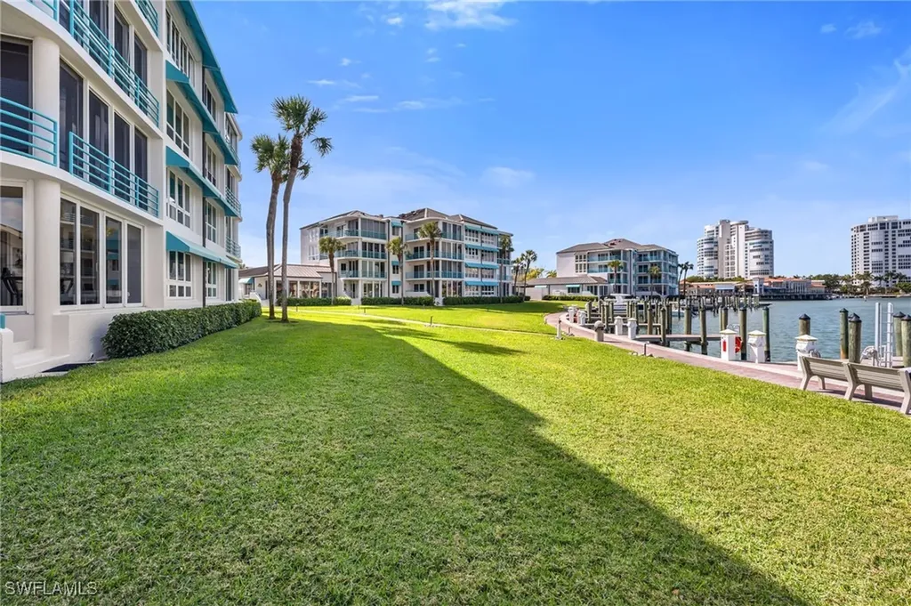 355 Park Shore Drive Naples FL 34103