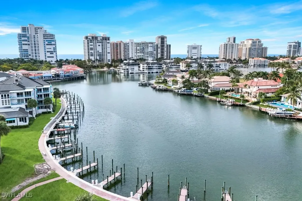355 Park Shore Drive Naples FL 34103