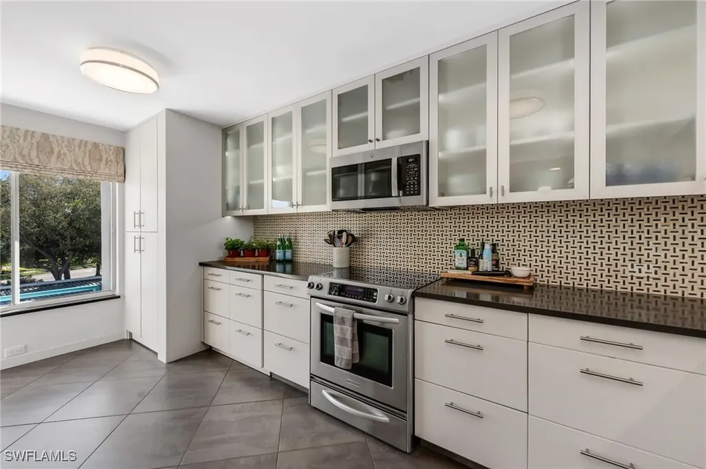 355 Park Shore Drive Naples FL 34103