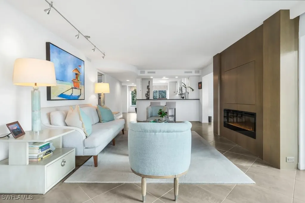355 Park Shore Drive Naples FL 34103