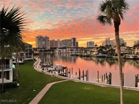 355 Park Shore Drive Naples FL 34103