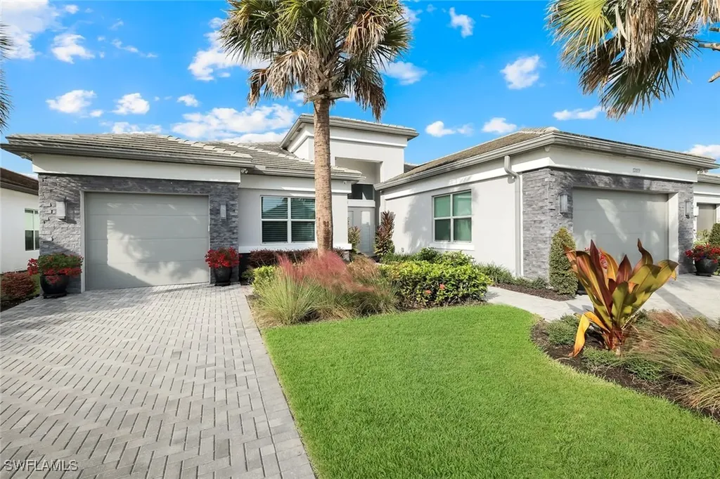 Naples FL, 12033 Azalea Way