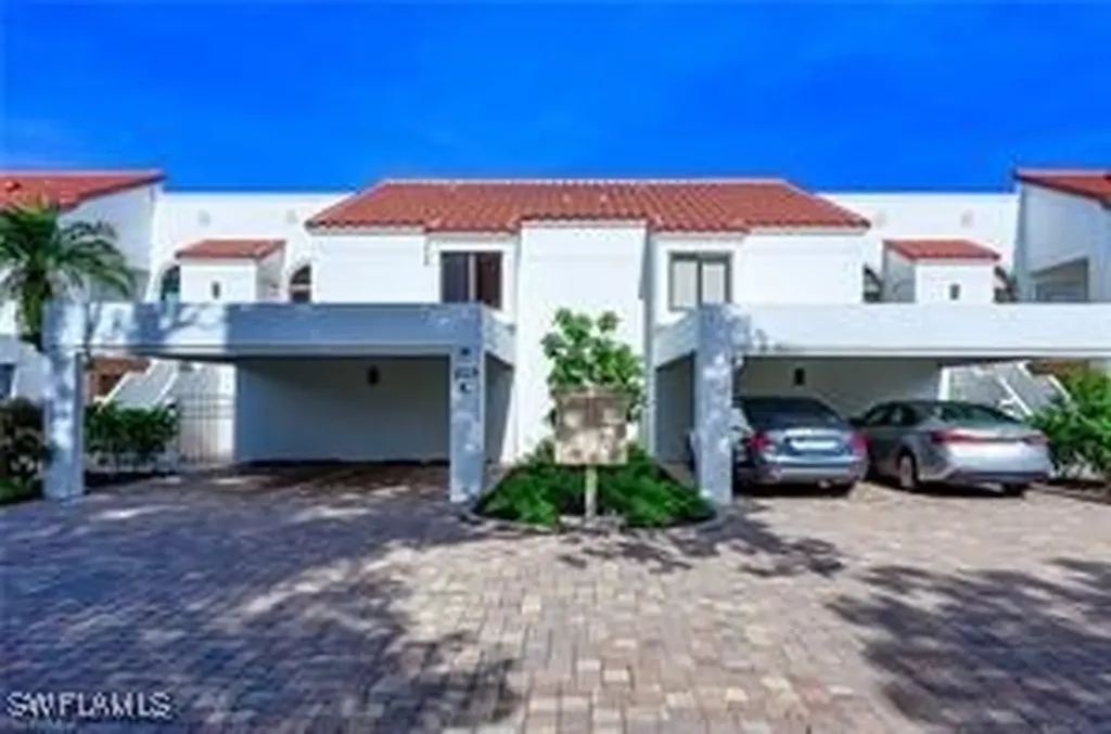 649 Beachwalk Circle Naples FL 34108
