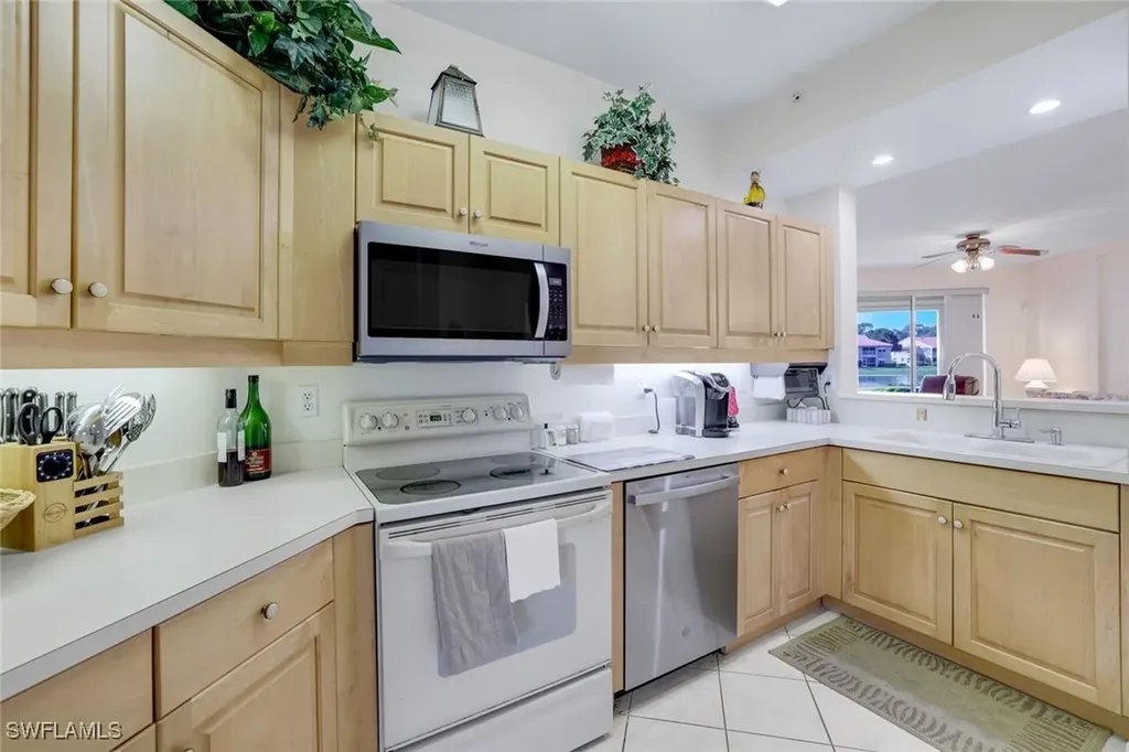 6930 Huntington Lakes Circle Naples FL 34119