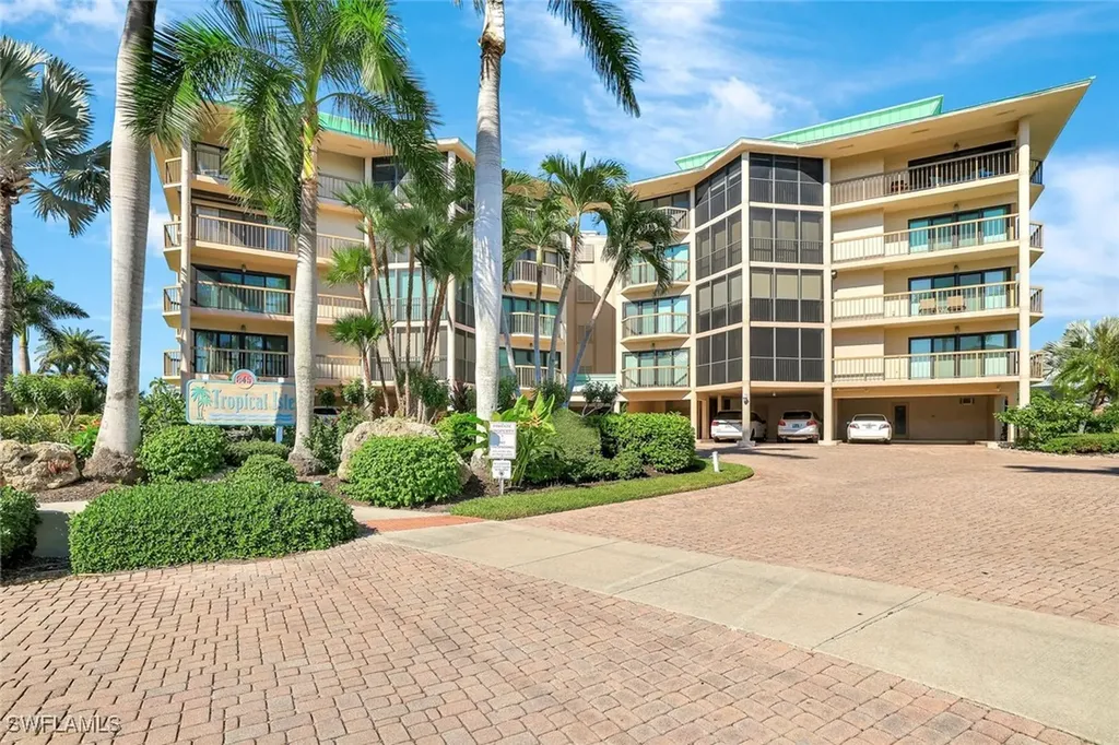 845 Collier Court Marco Island FL 34145