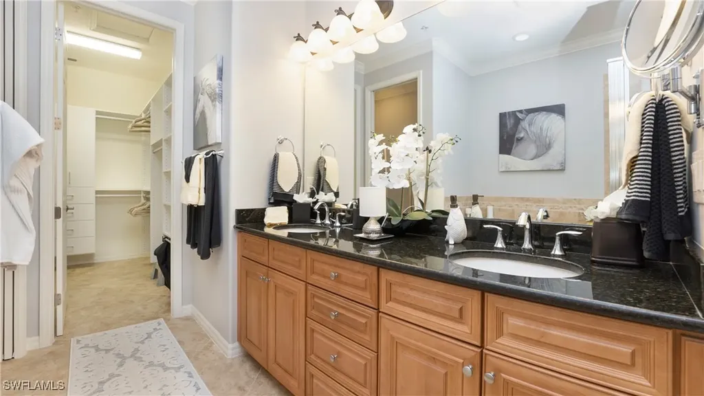 9066 Albion Lane N Naples FL 34113