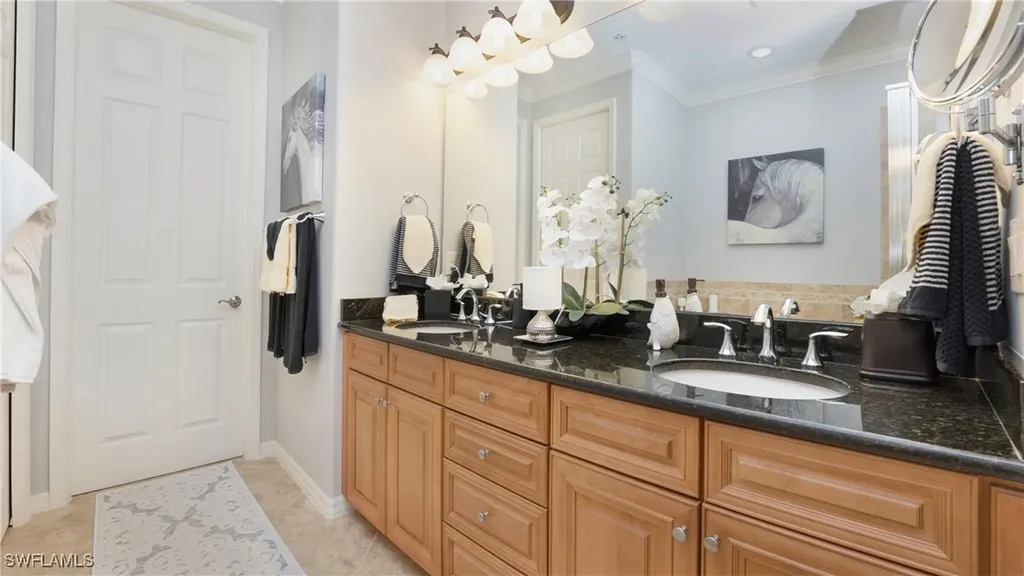 9066 Albion Lane N Naples FL 34113