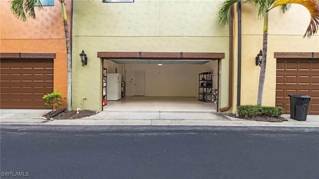 9066 Albion Lane N Naples FL 34113