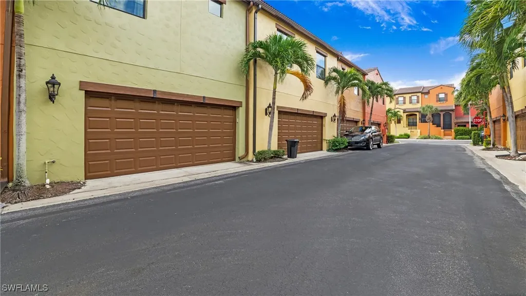 9066 Albion Lane N Naples FL 34113