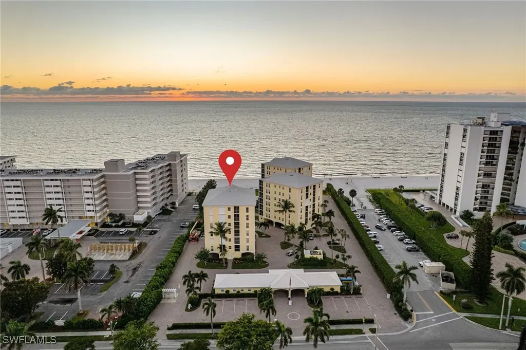 3483 Gulf Shore Boulevard N Naples FL 34103