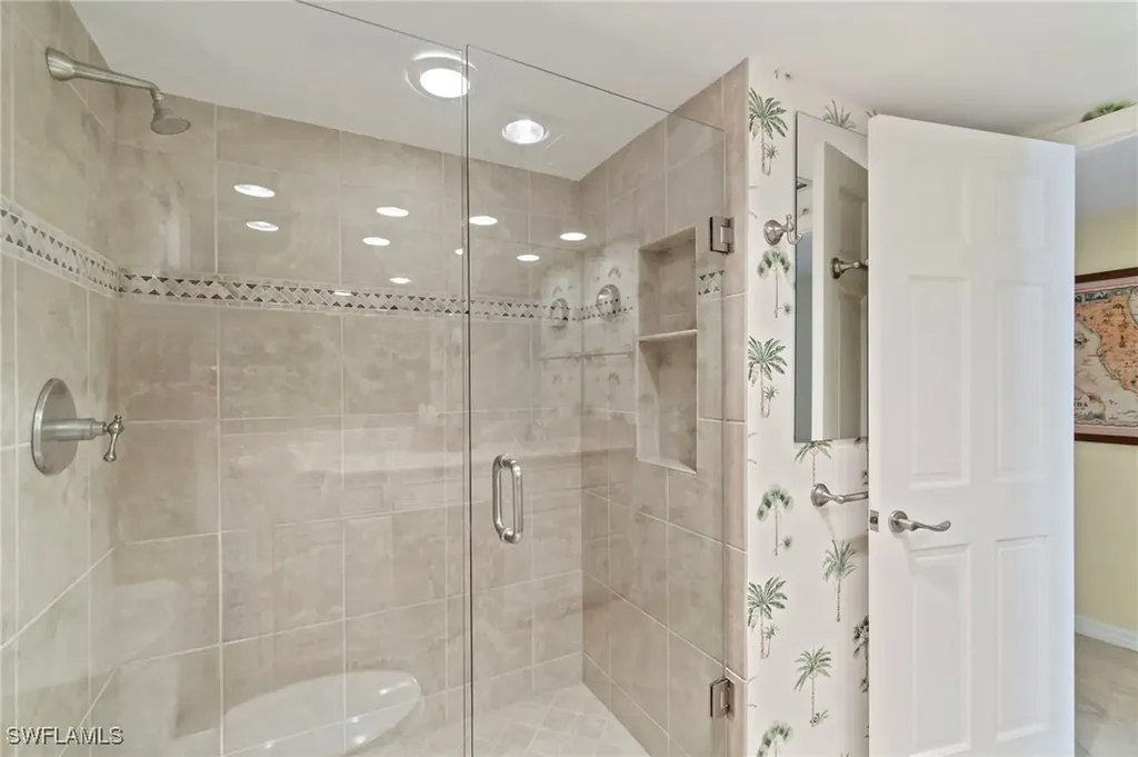3483 Gulf Shore Boulevard N Naples FL 34103