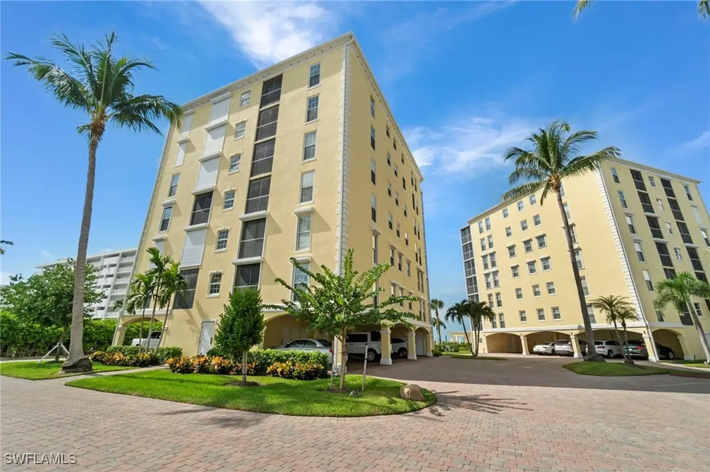 3483 Gulf Shore Boulevard N Naples FL 34103