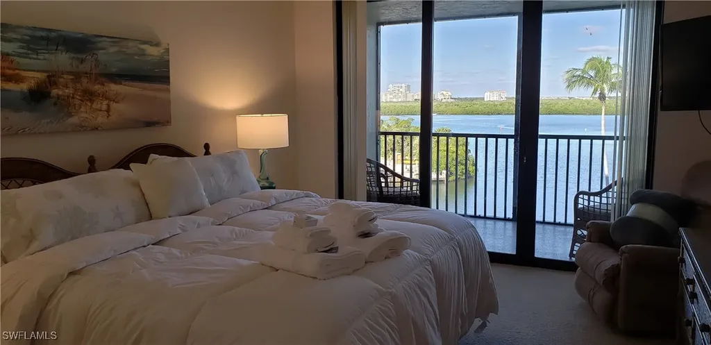 15 Bluebill Avenue Naples FL 34108