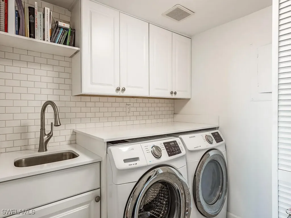 222 Harbour Drive Naples FL 34103