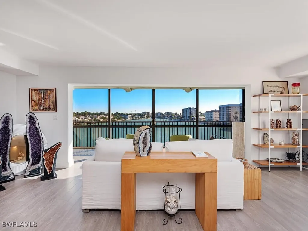 222 Harbour Drive Naples FL 34103