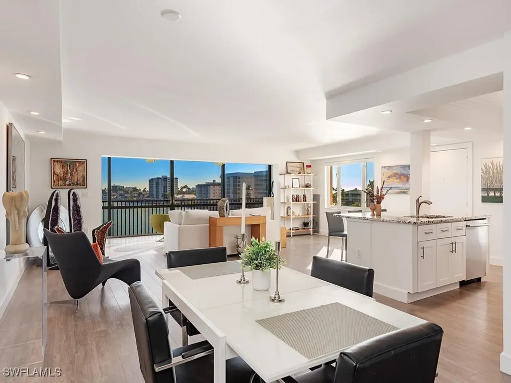 222 Harbour Drive Naples FL 34103