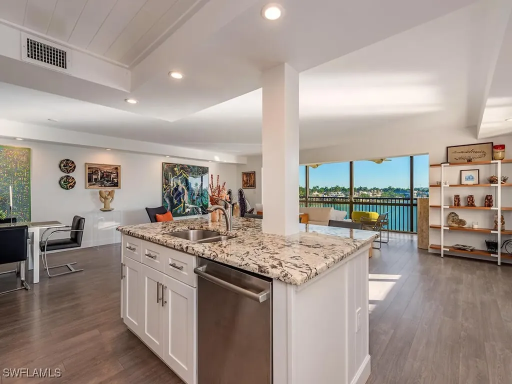 222 Harbour Drive Naples FL 34103