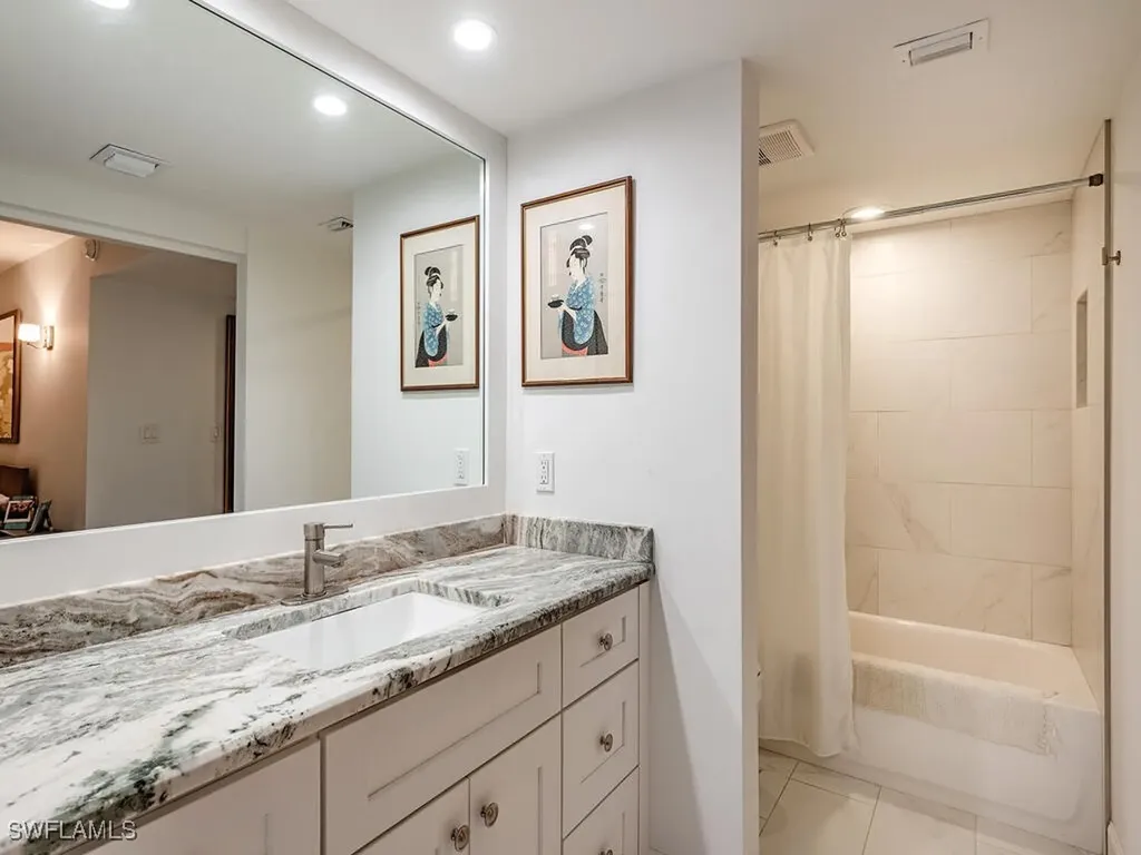 222 Harbour Drive Naples FL 34103