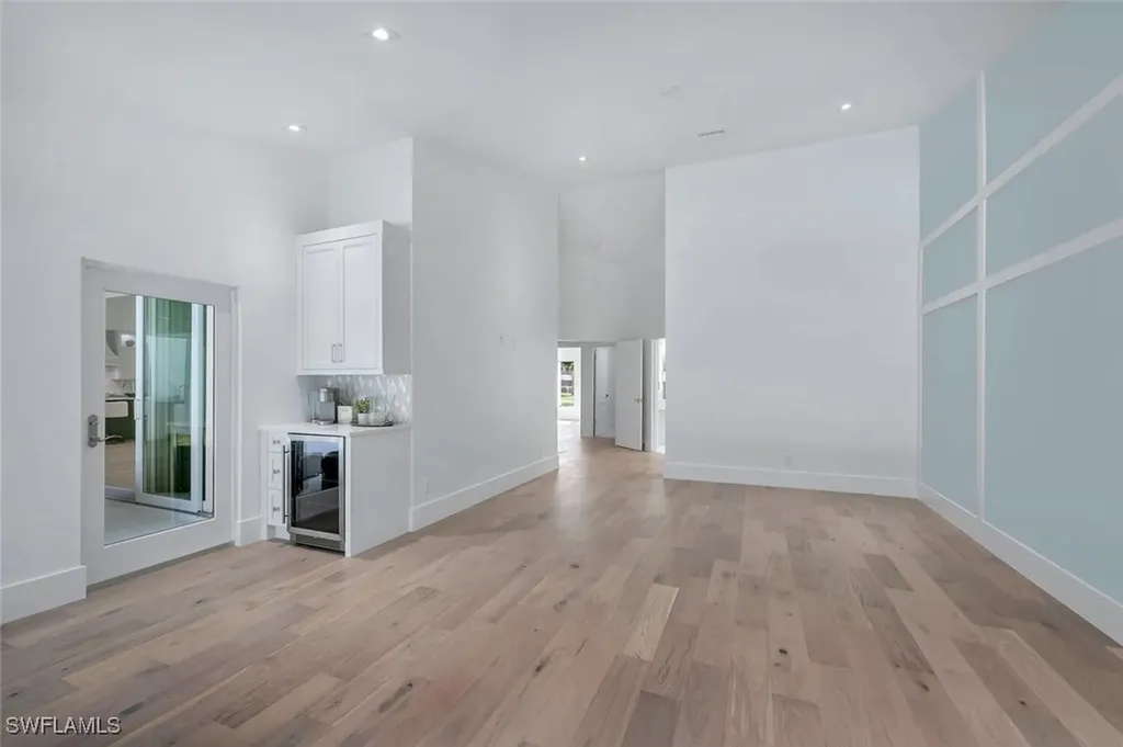 5253 Sycamore Drive Naples FL 34119