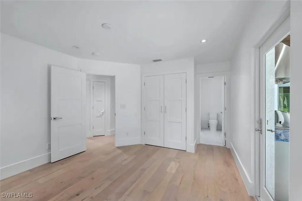 5253 Sycamore Drive Naples FL 34119