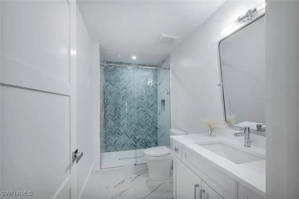 5253 Sycamore Drive Naples FL 34119