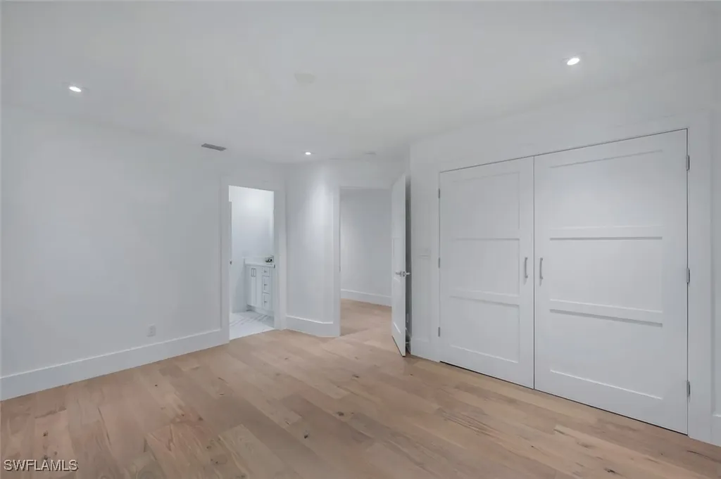 5253 Sycamore Drive Naples FL 34119
