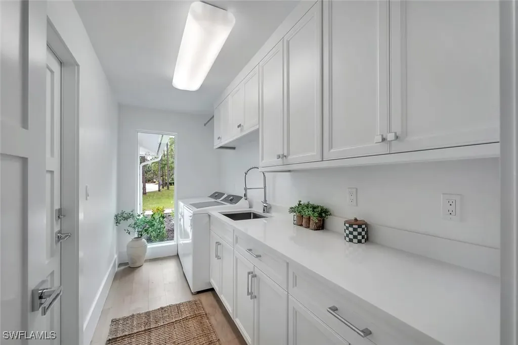 5253 Sycamore Drive Naples FL 34119