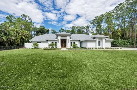 5253 Sycamore Drive Naples FL 34119