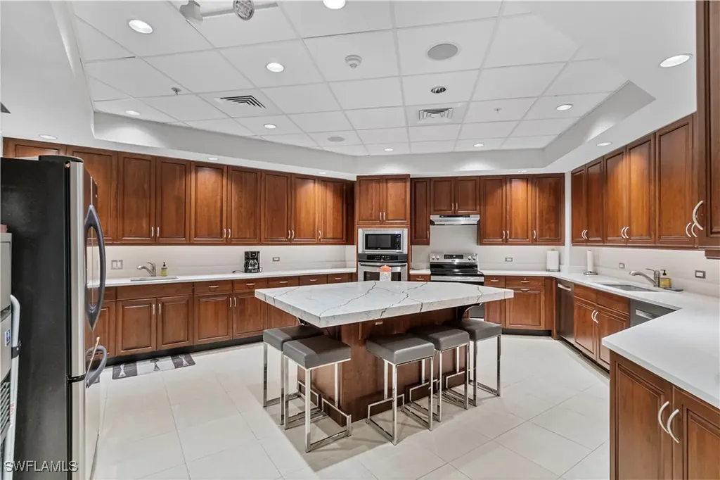4551 Gulf Shore Boulevard N Naples FL 34103
