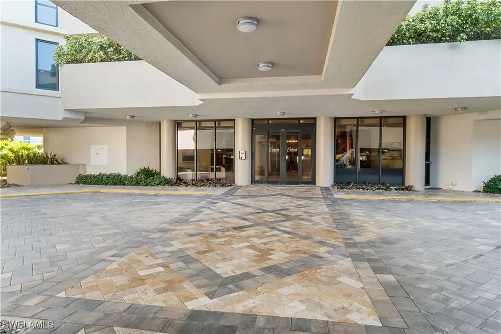 4551 Gulf Shore Boulevard N Naples FL 34103
