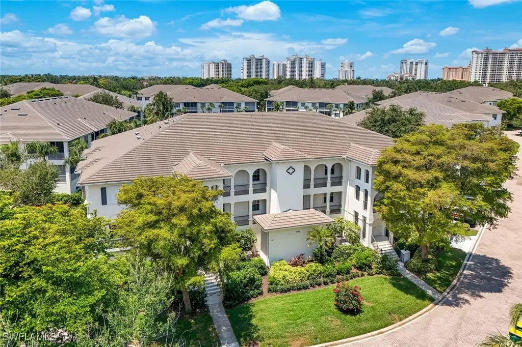 795 Bentwater Circle Naples FL 34108