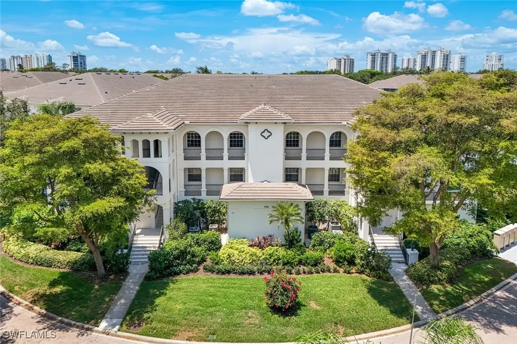 795 Bentwater Circle Naples FL 34108