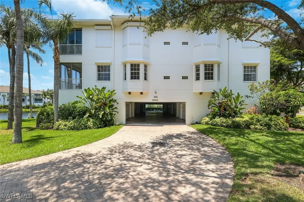 795 Bentwater Circle Naples FL 34108