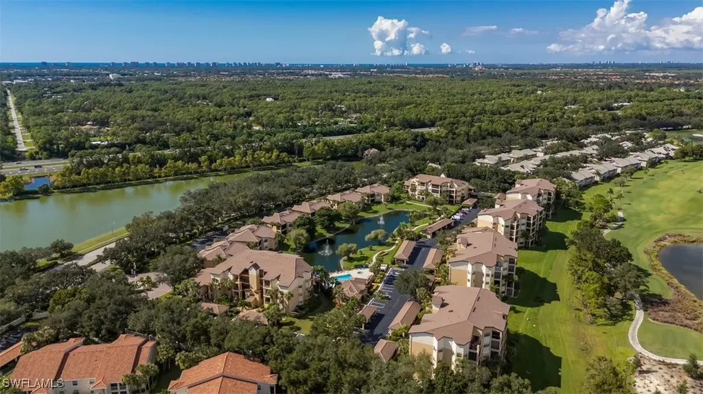 200 Vintage Circle Naples FL 34119