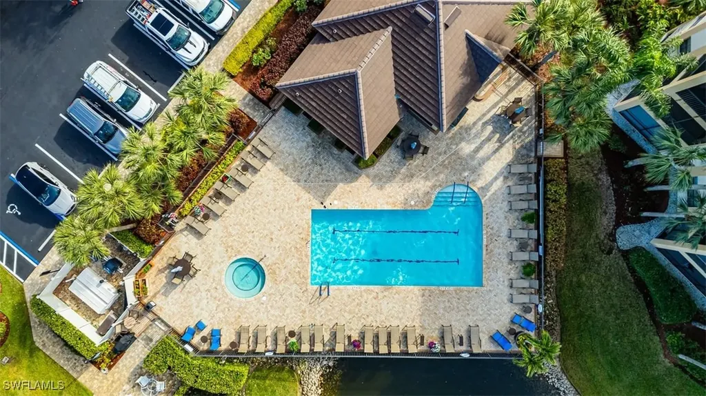200 Vintage Circle Naples FL 34119