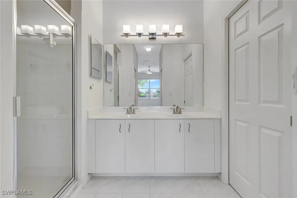 2300 Carrington Court Naples FL 34109