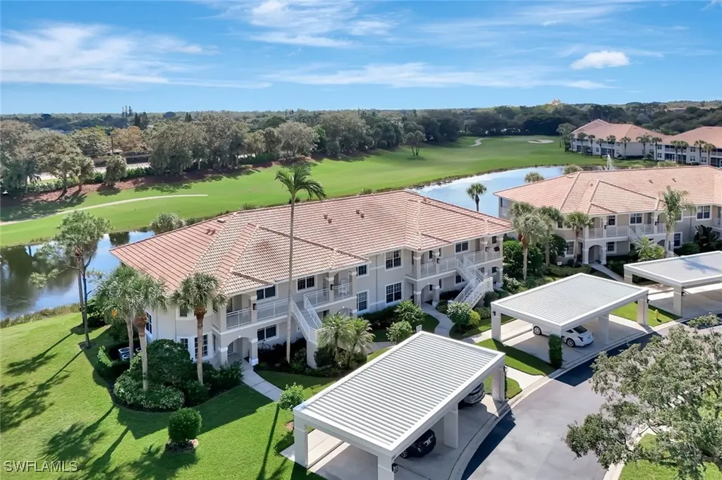 2300 Carrington Court Naples FL 34109