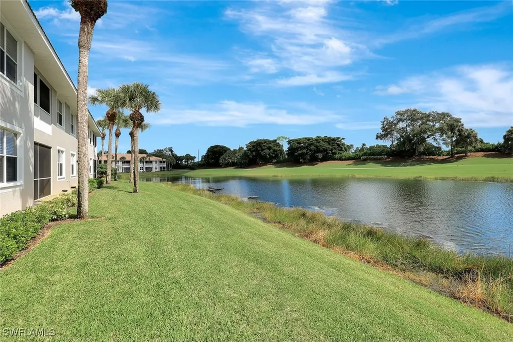 2300 Carrington Court Naples FL 34109