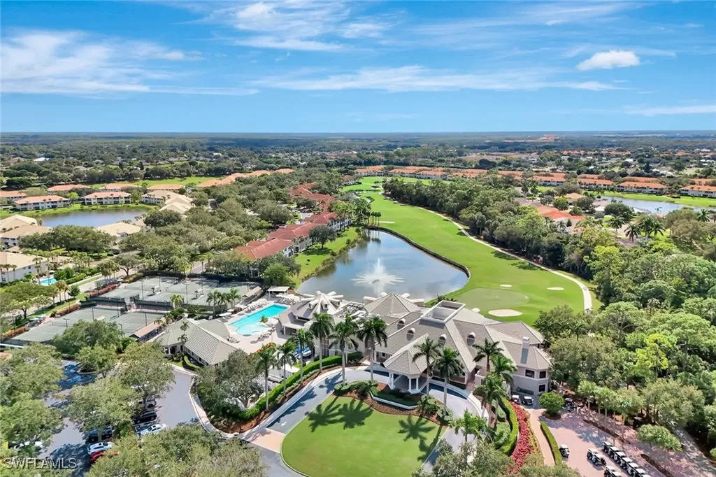 2300 Carrington Court Naples FL 34109