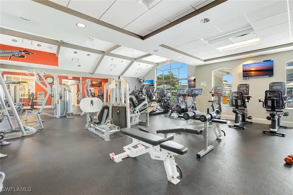 2300 Carrington Court Naples FL 34109