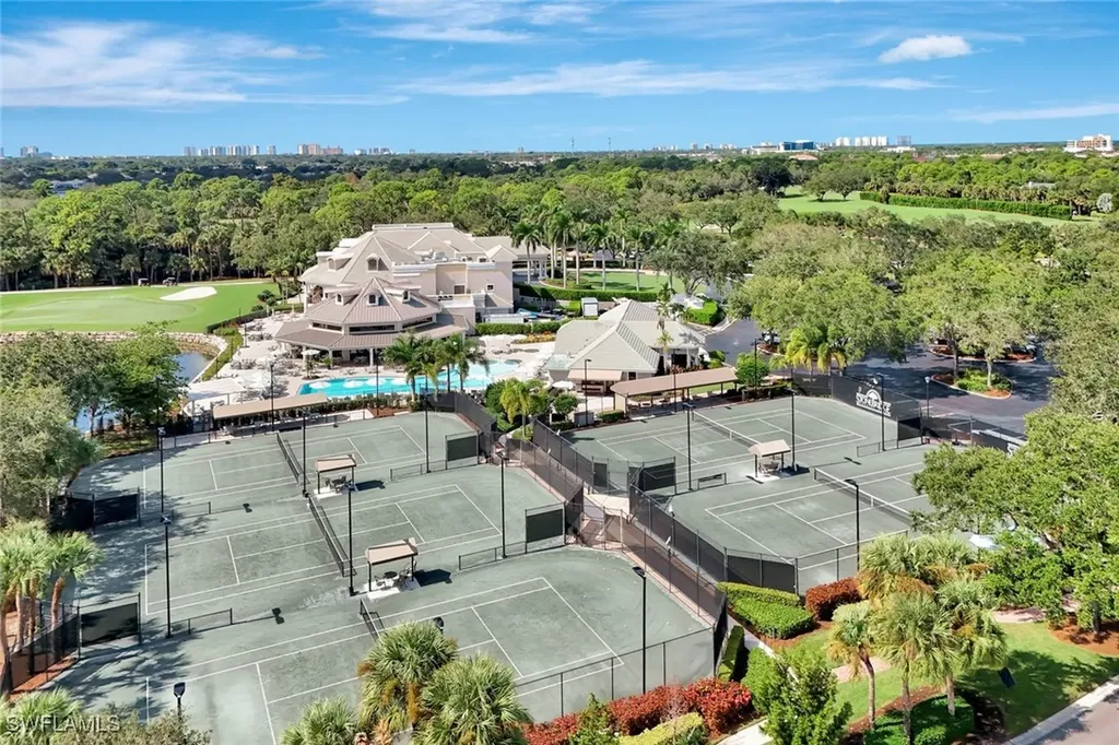 2300 Carrington Court Naples FL 34109