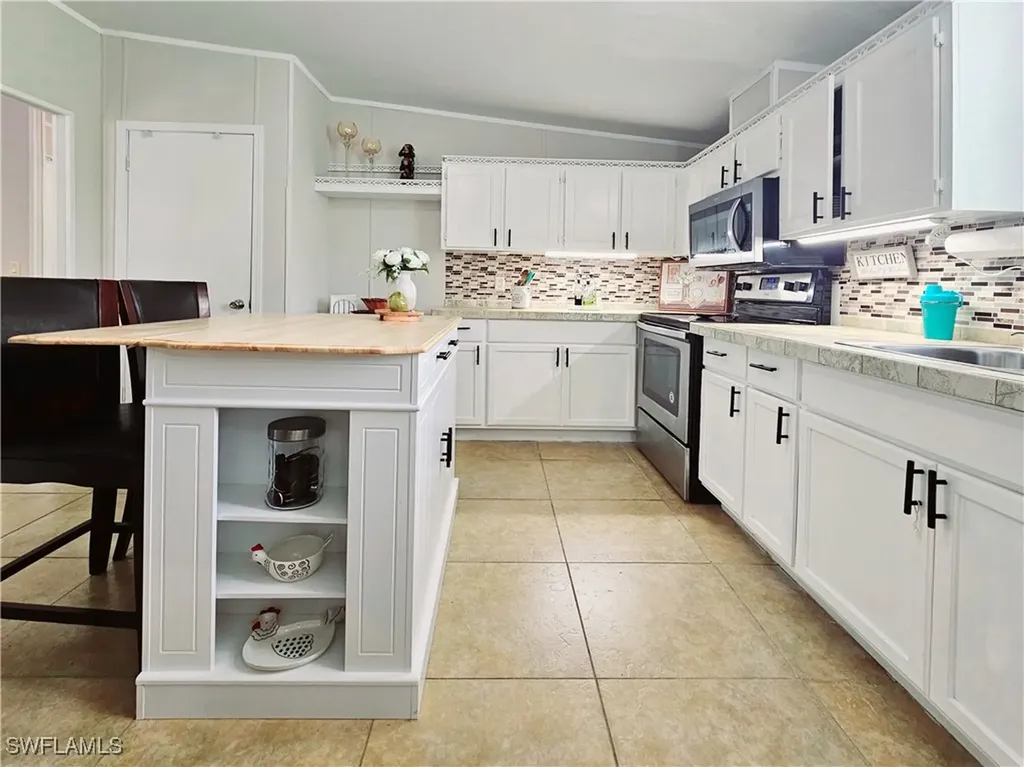 330 F Road Labelle FL 33935