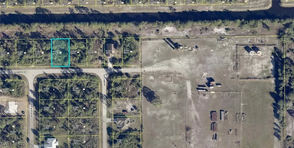 1041 Gladys Street Lehigh Acres FL 33974