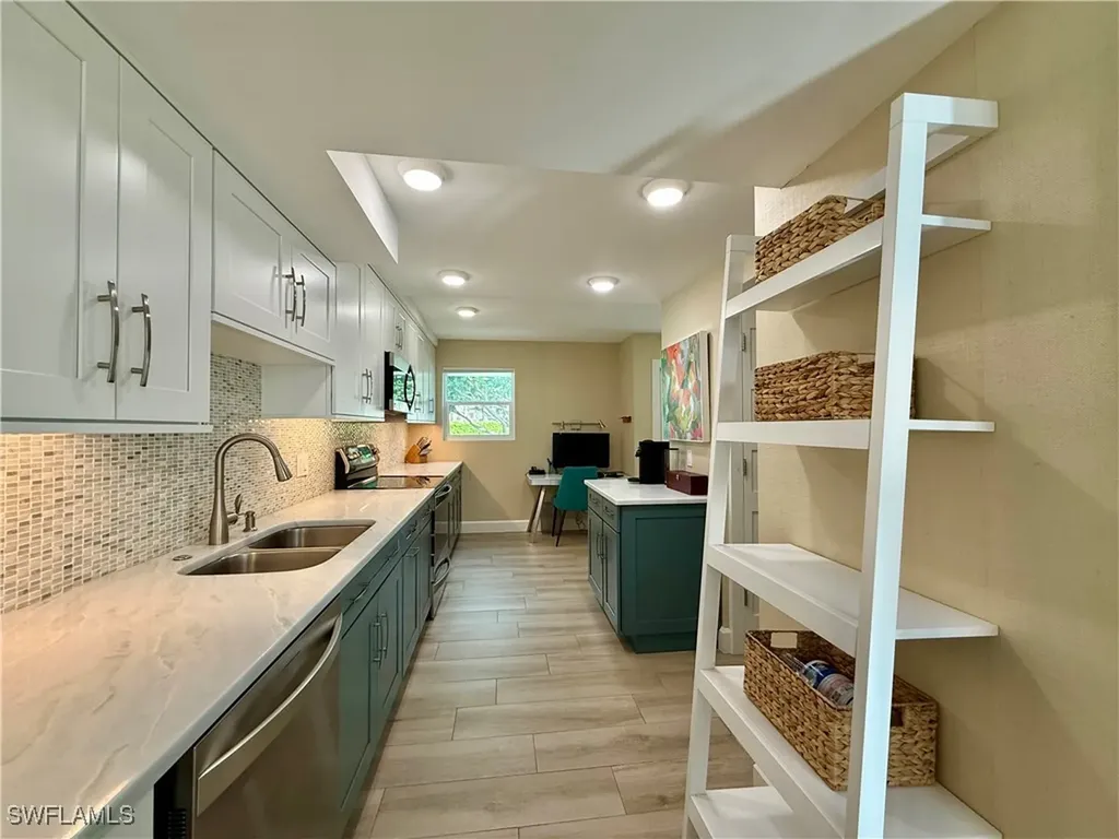 800 River Point Drive Naples FL 34102