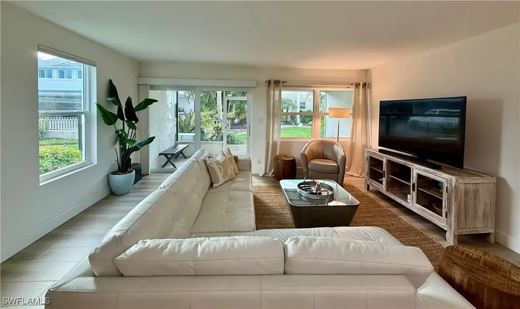 800 River Point Drive Naples FL 34102