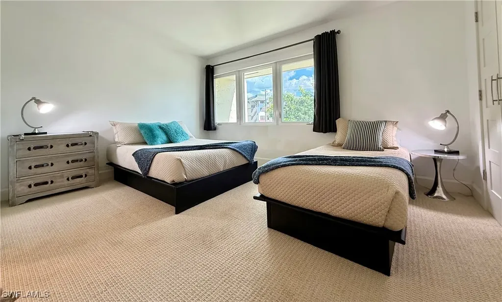 800 River Point Drive Naples FL 34102